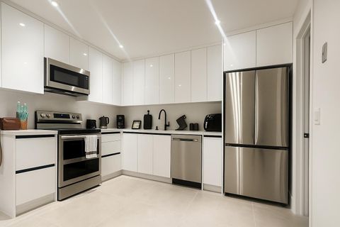 3822 92nd Ln 14 West Palm Beach FL 33403