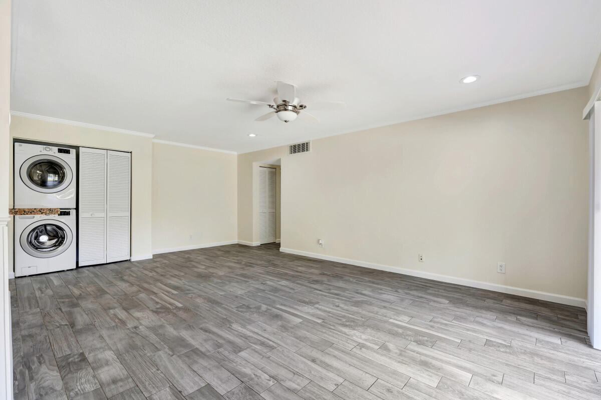 PINES OF JUPITER/TEQUESTA CONDO - Residential Lease