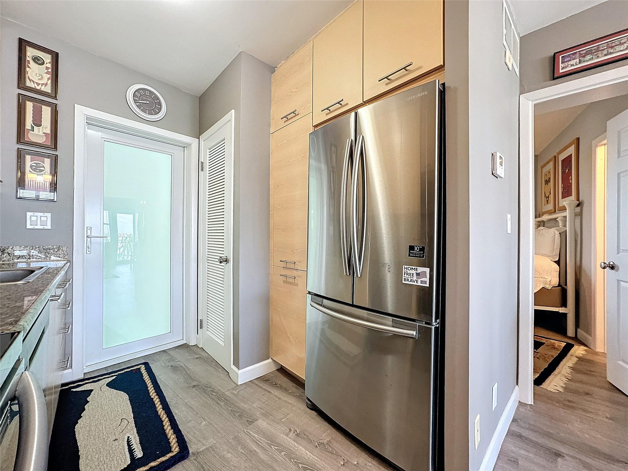 LE CERCLE BY THE BEACH - Residential Lease