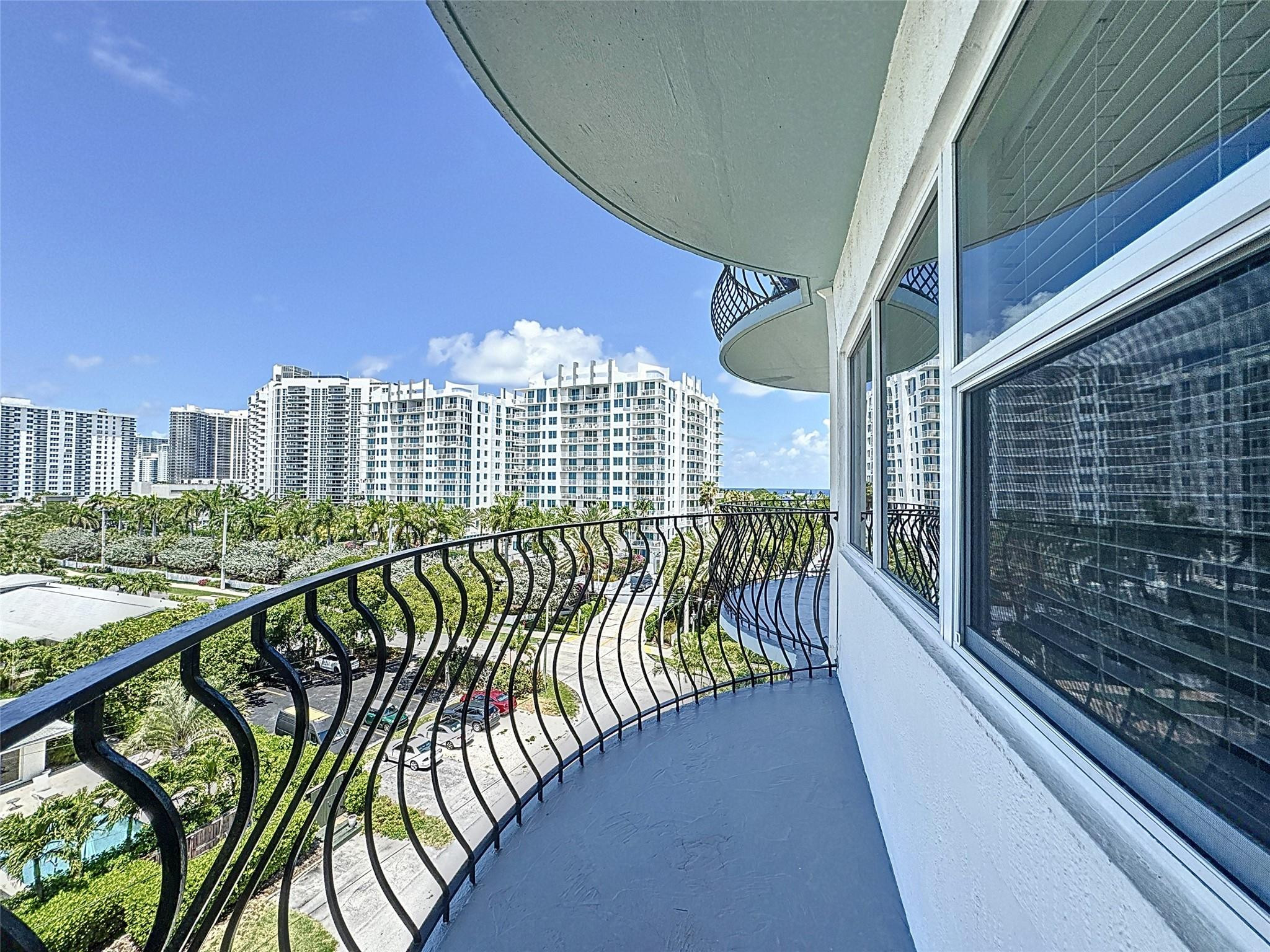 LE CERCLE BY THE BEACH - Residential Lease