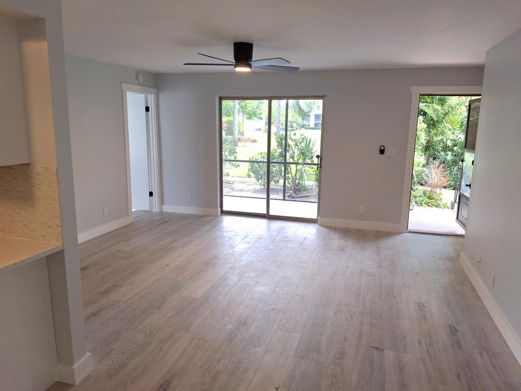 Photo of 6515 Chasewood Drive #D, Jupiter, FL 33458 (MLS # R11091179)