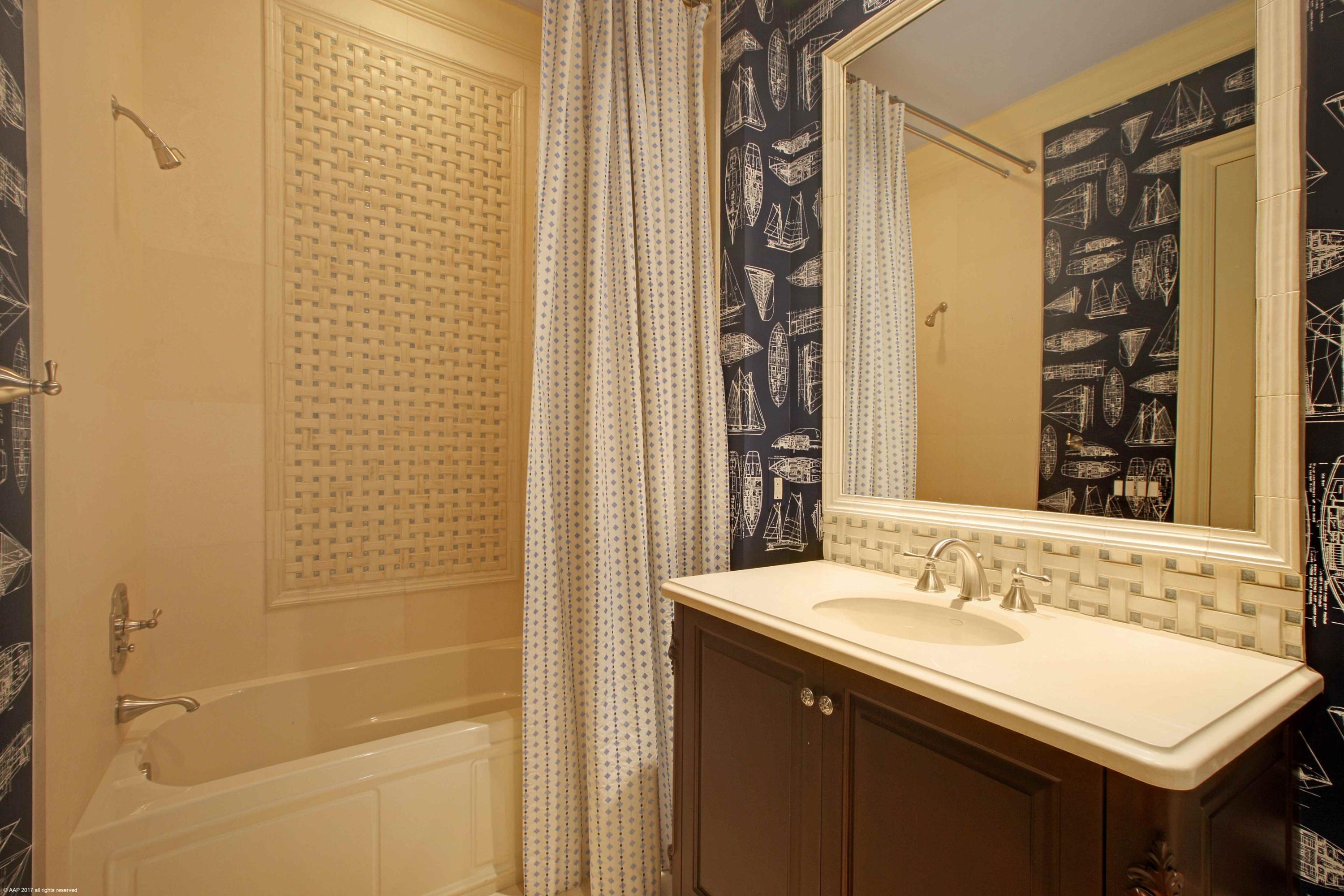 OLD PALM - Residential