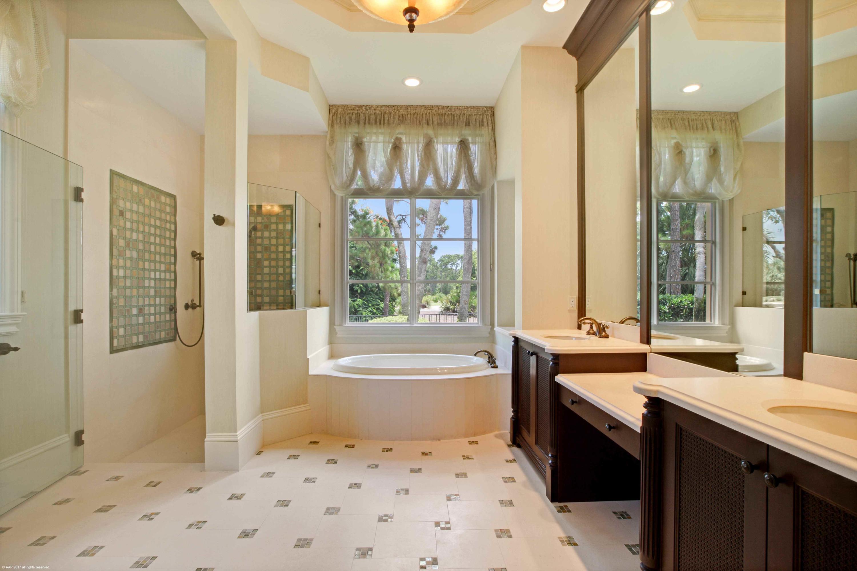 OLD PALM - Residential