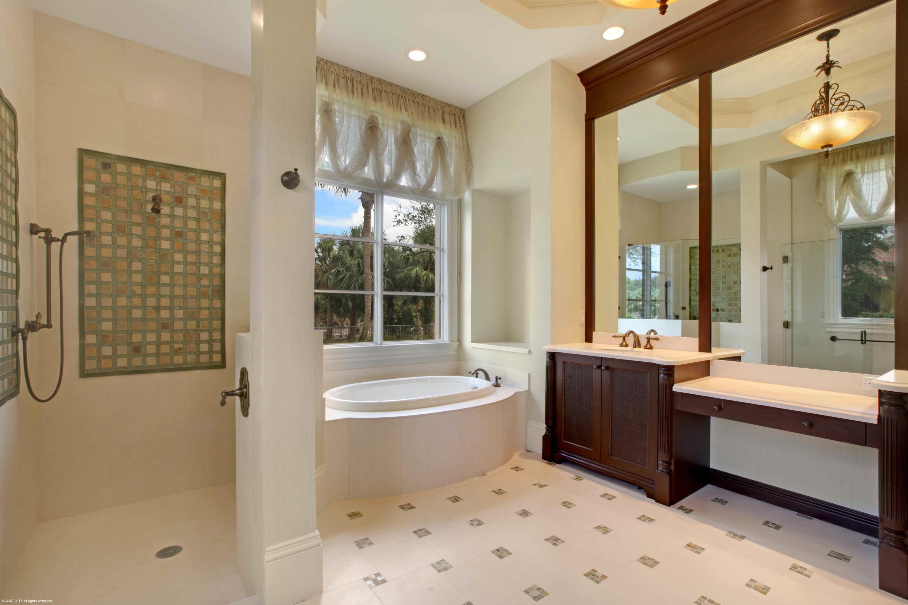 OLD PALM - Residential