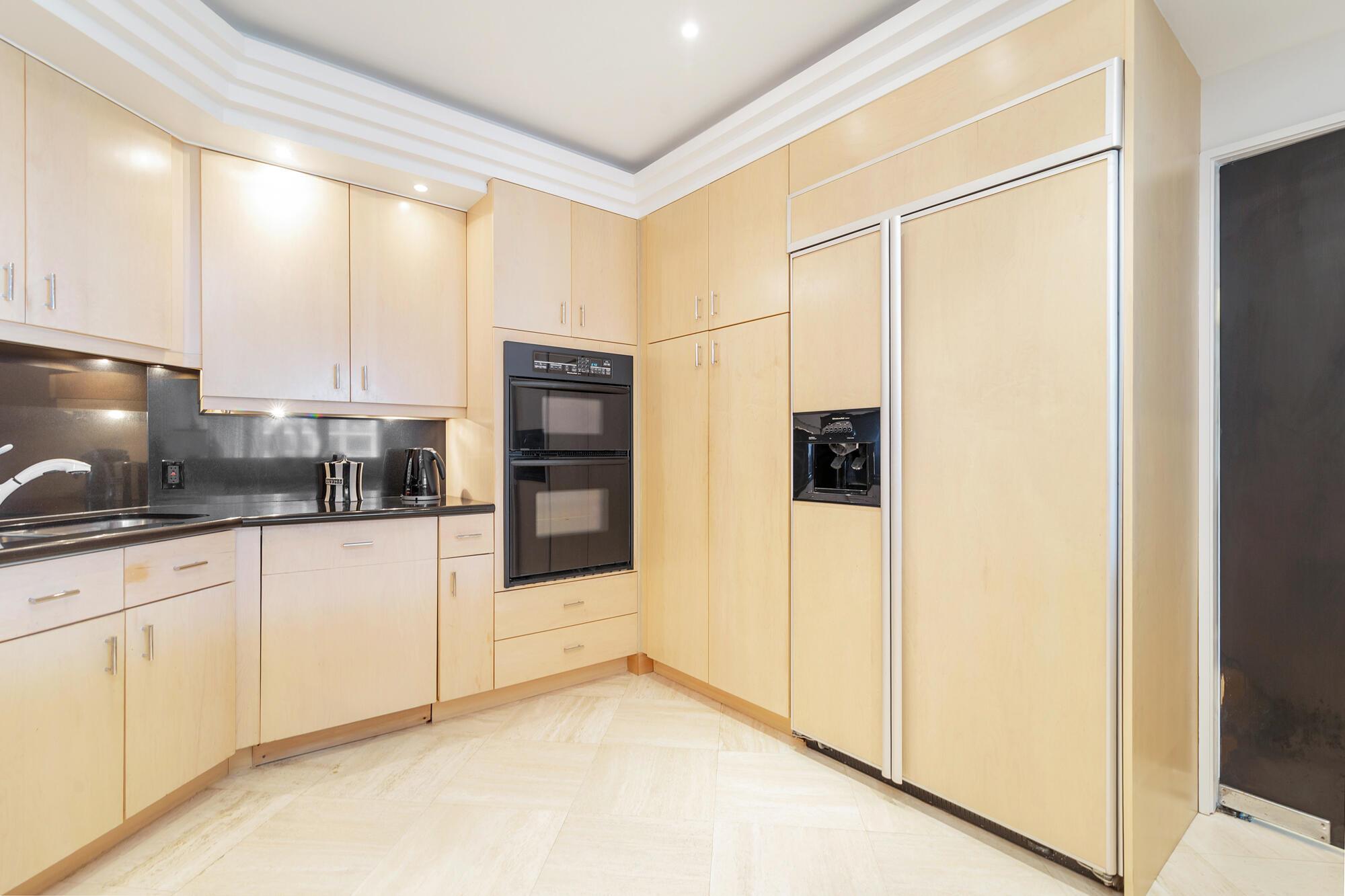 TWO THOUSAND CONDO - Residential