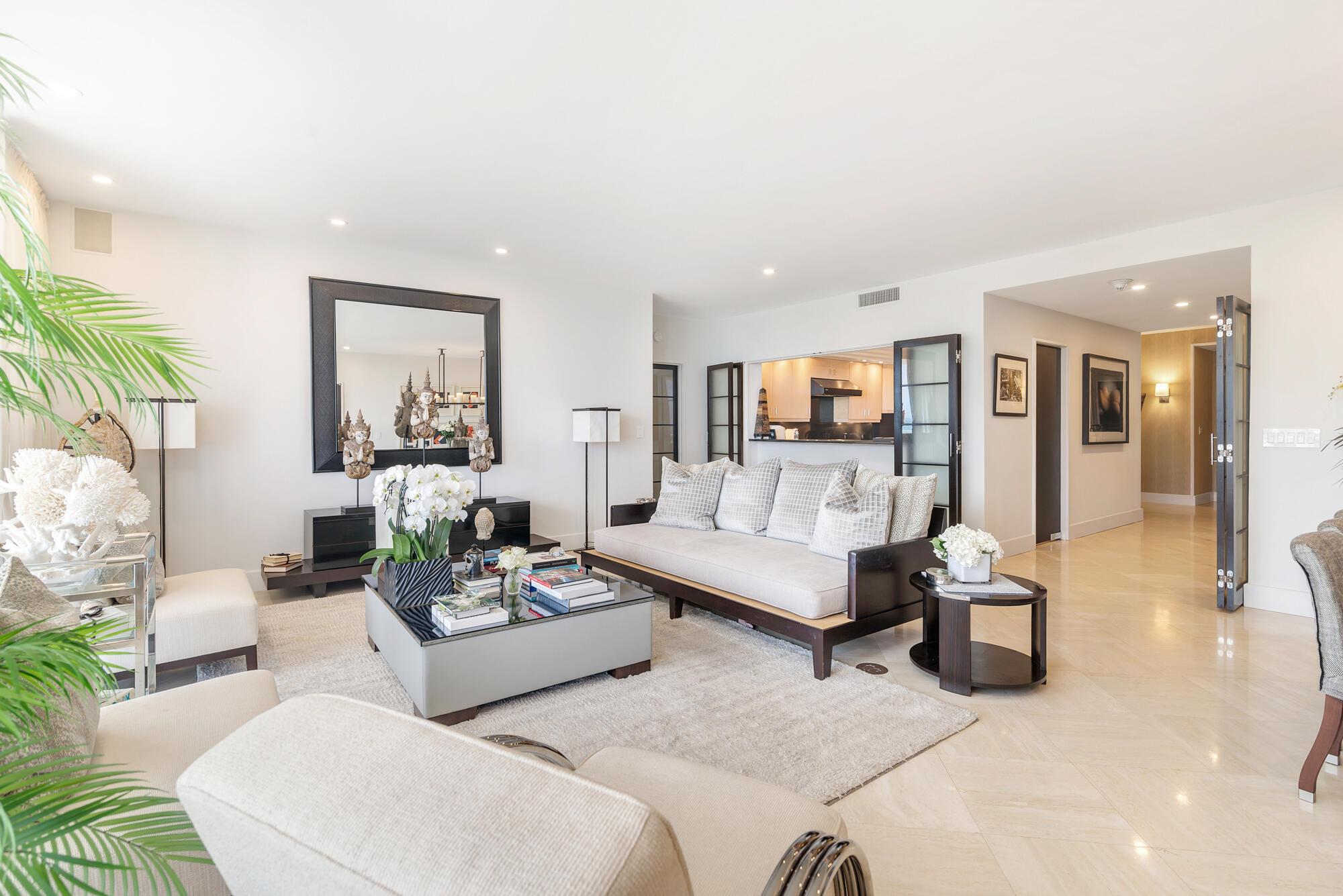 TWO THOUSAND CONDO - Residential