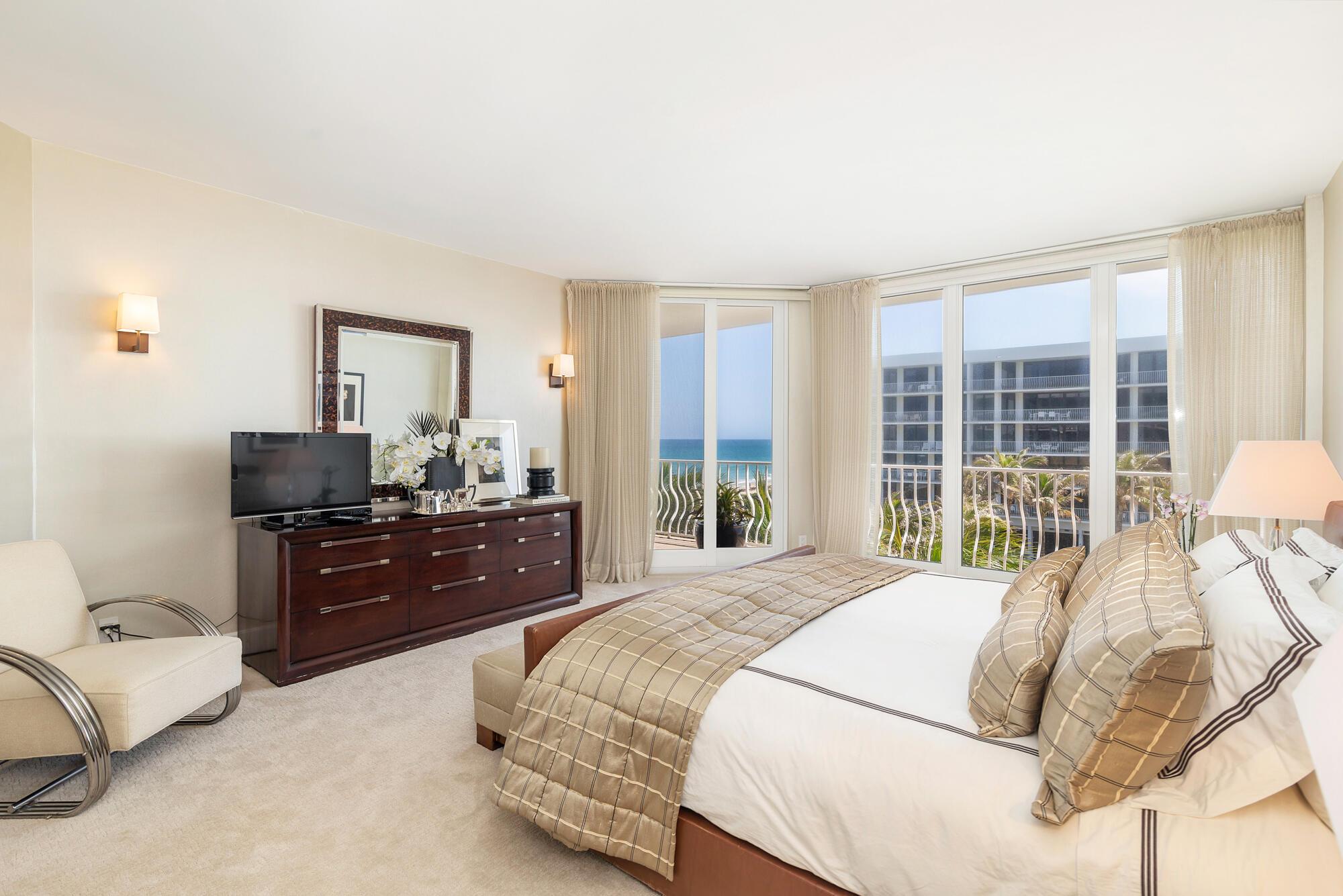 TWO THOUSAND CONDO - Residential