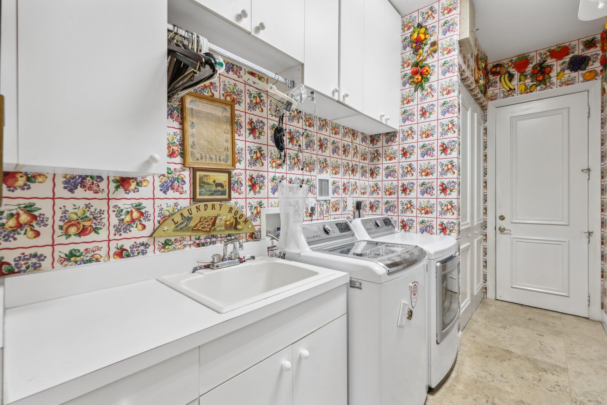 GRAND CAY ESTATES - Residential