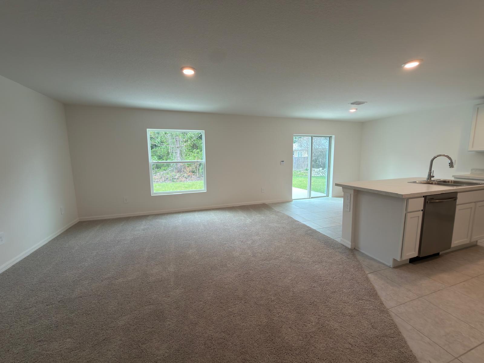 VERO LAKE ESTATES UNIT N - Residential Lease