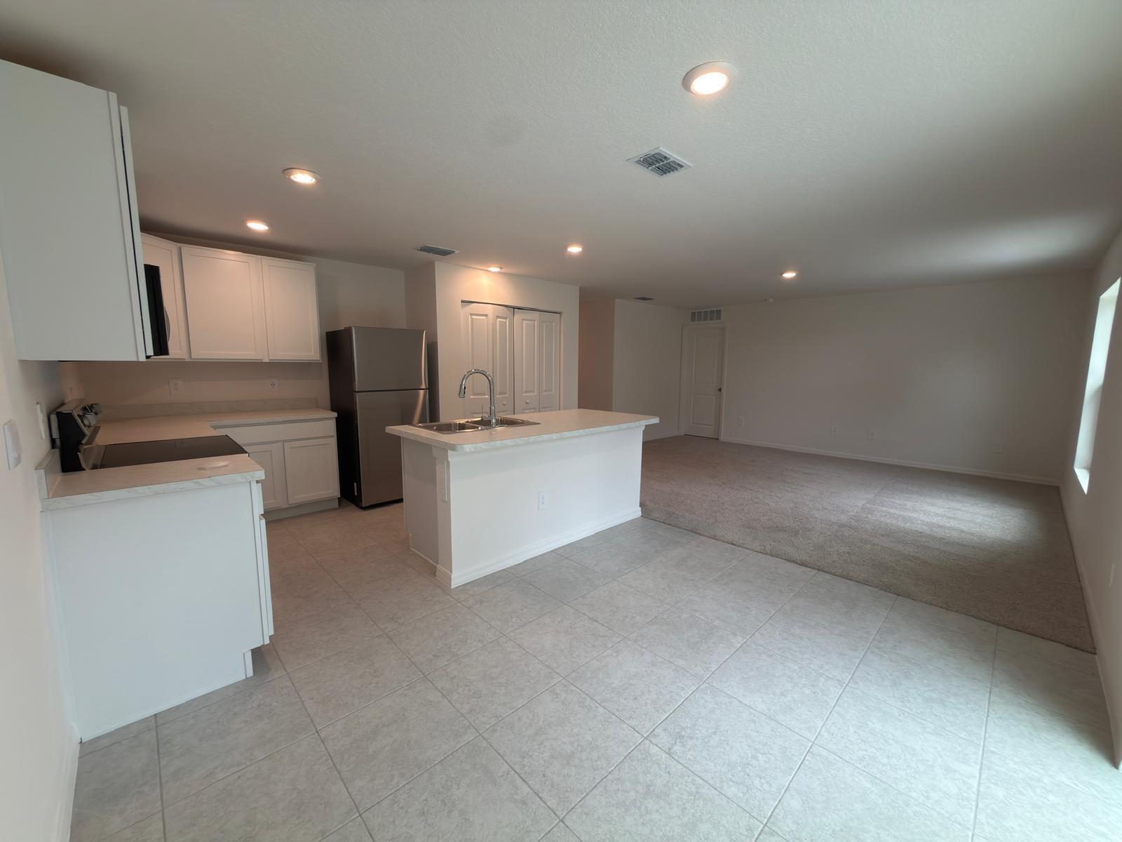 VERO LAKE ESTATES UNIT N - Residential Lease