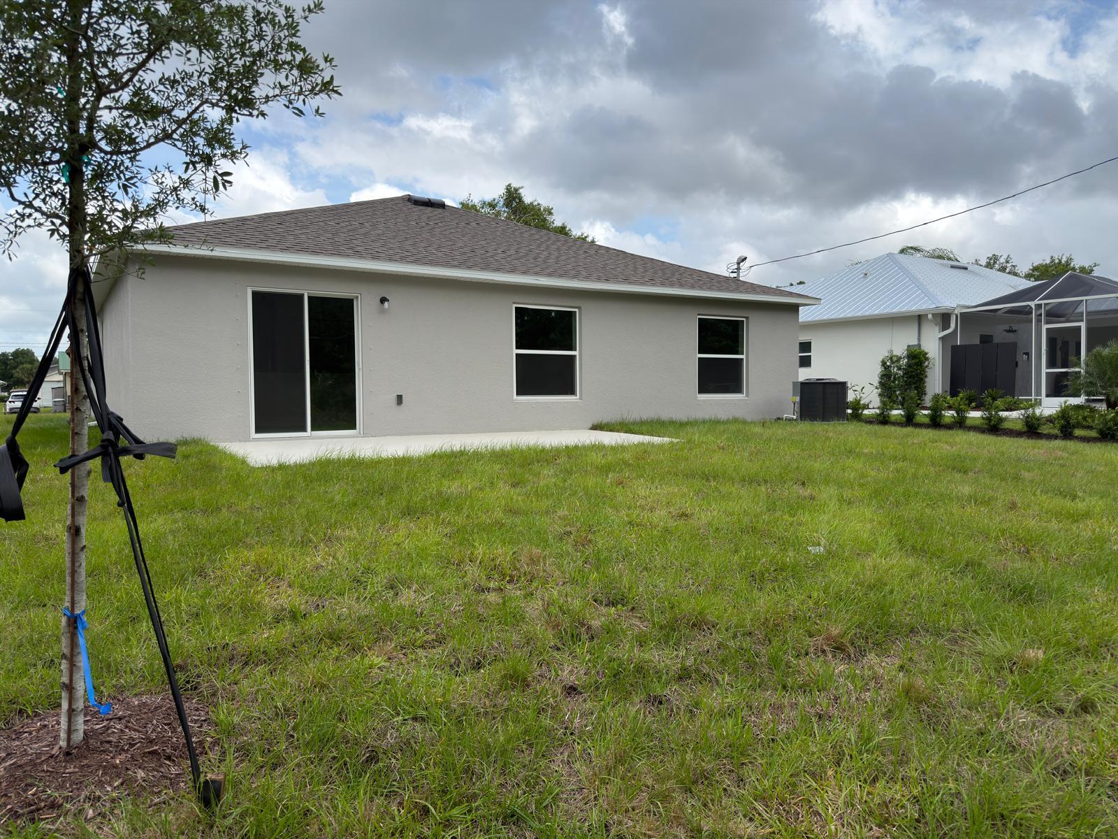 VERO LAKE ESTATES UNIT N - Residential Lease