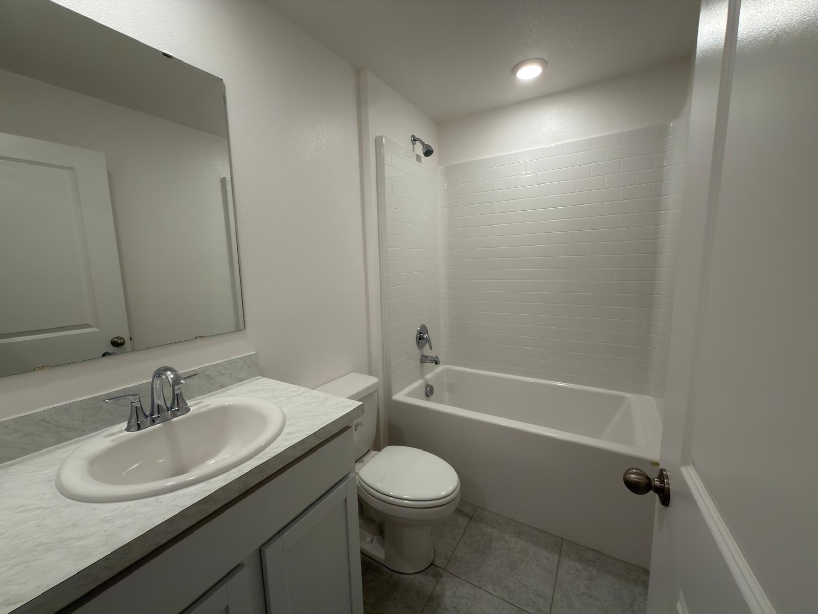 VERO LAKE ESTATES UNIT N - Residential Lease