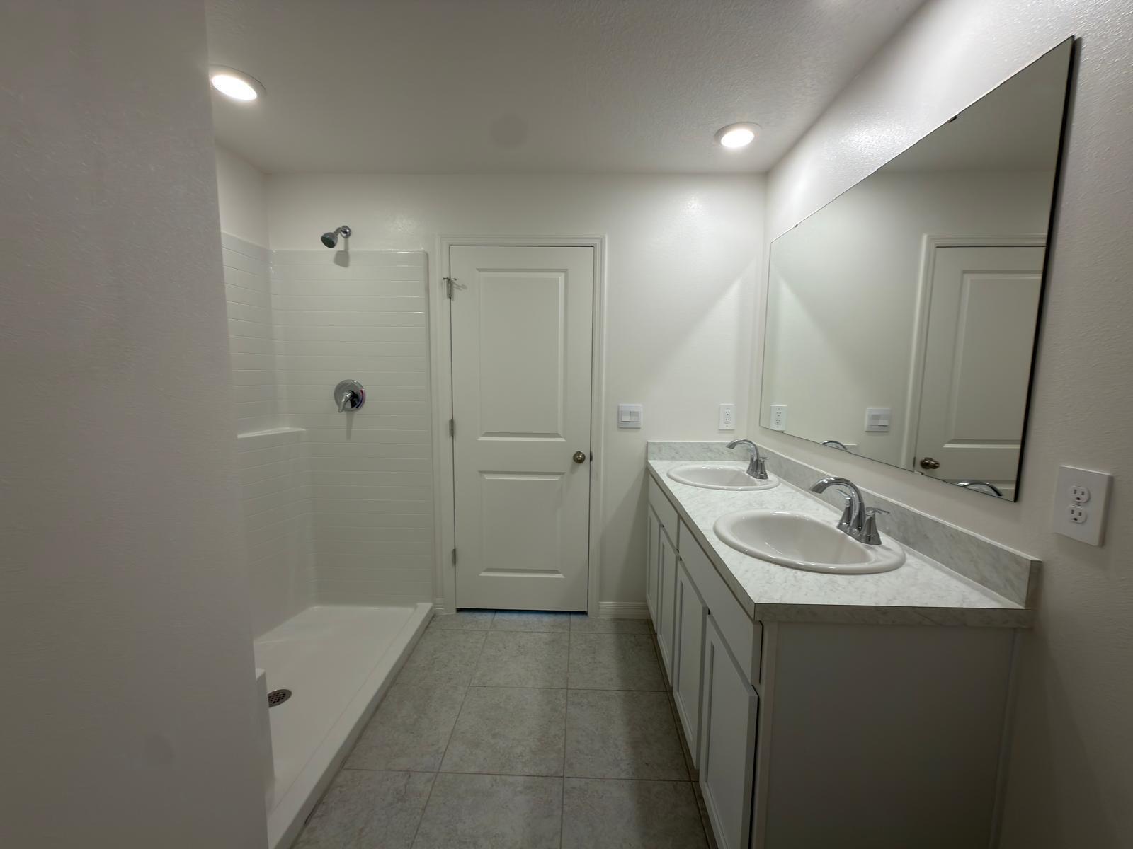 VERO LAKE ESTATES UNIT N - Residential Lease