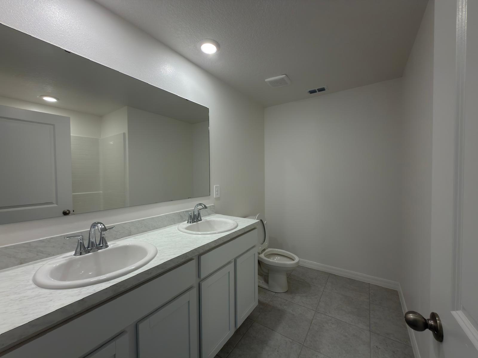 VERO LAKE ESTATES UNIT N - Residential Lease