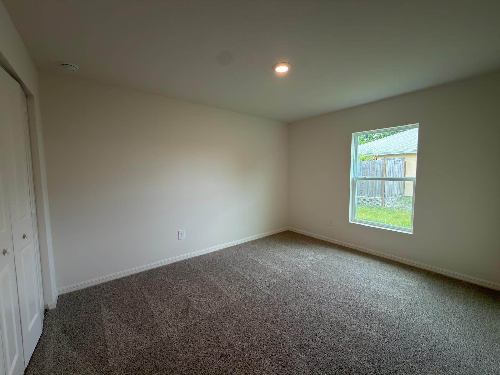 VERO LAKE ESTATES UNIT N - Residential Lease