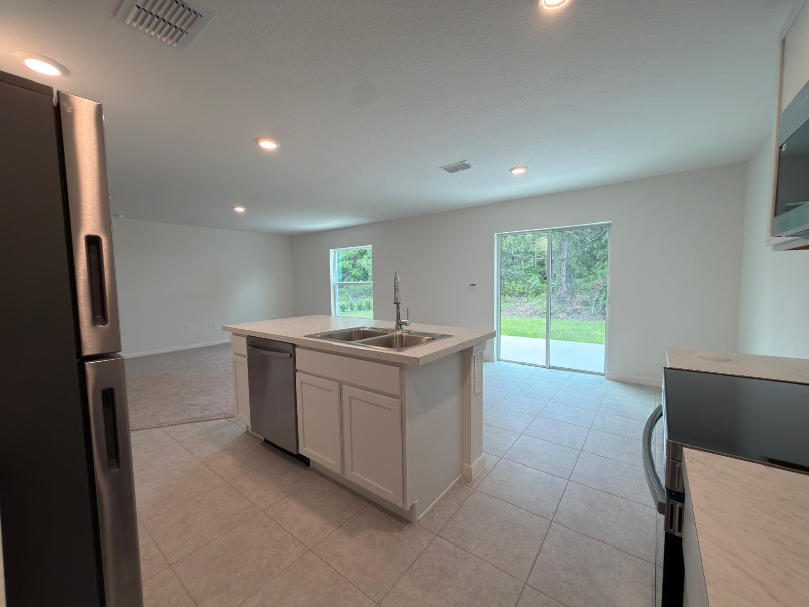 VERO LAKE ESTATES UNIT N - Residential Lease