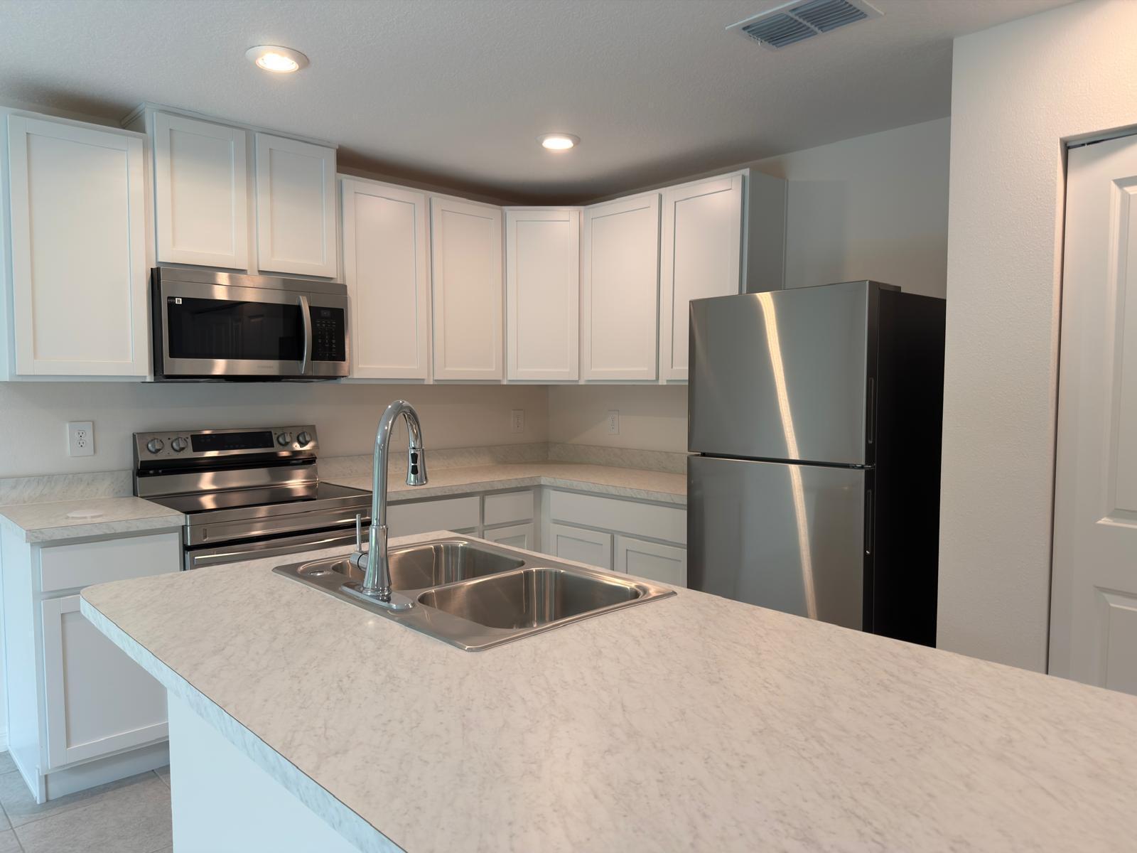 VERO LAKE ESTATES UNIT N - Residential Lease