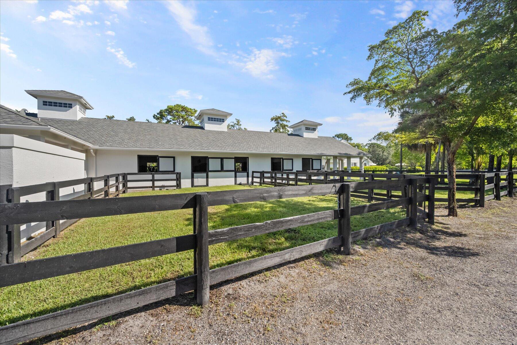 PADDOCK PARK 2 OF WELLING - Residential