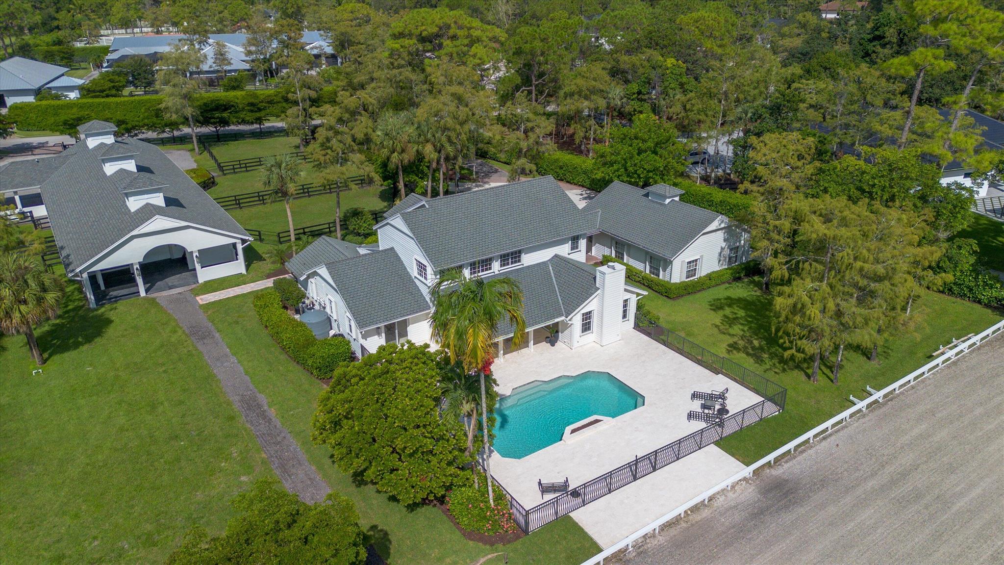 PADDOCK PARK 2 OF WELLING - Residential