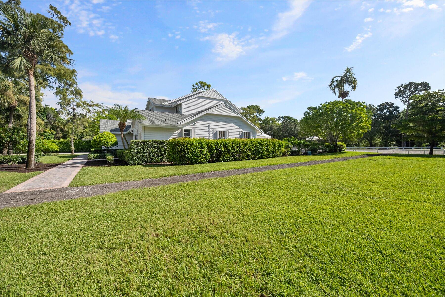 PADDOCK PARK 2 OF WELLINGTON - Residential