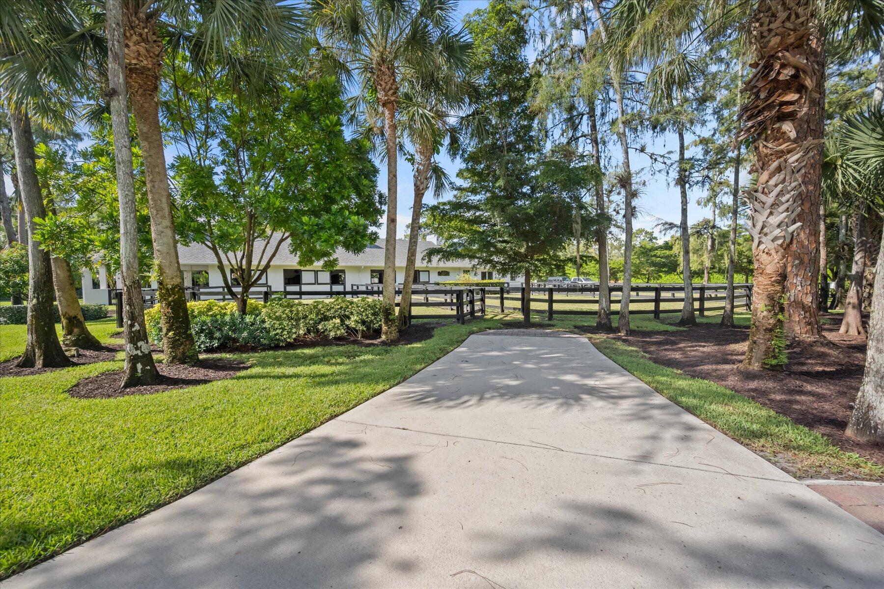 PADDOCK PARK 2 OF WELLINGTON - Residential