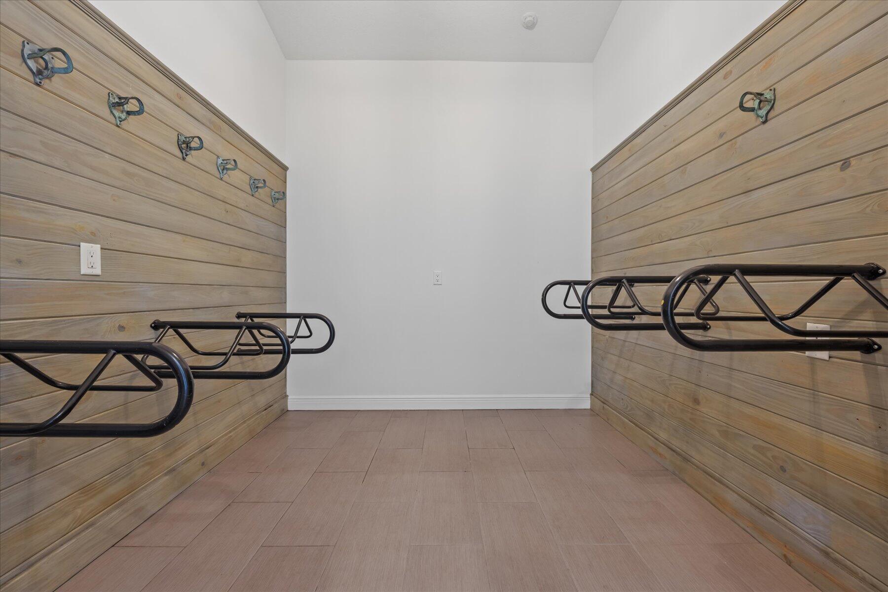 PADDOCK PARK 2 OF WELLINGTON - Residential