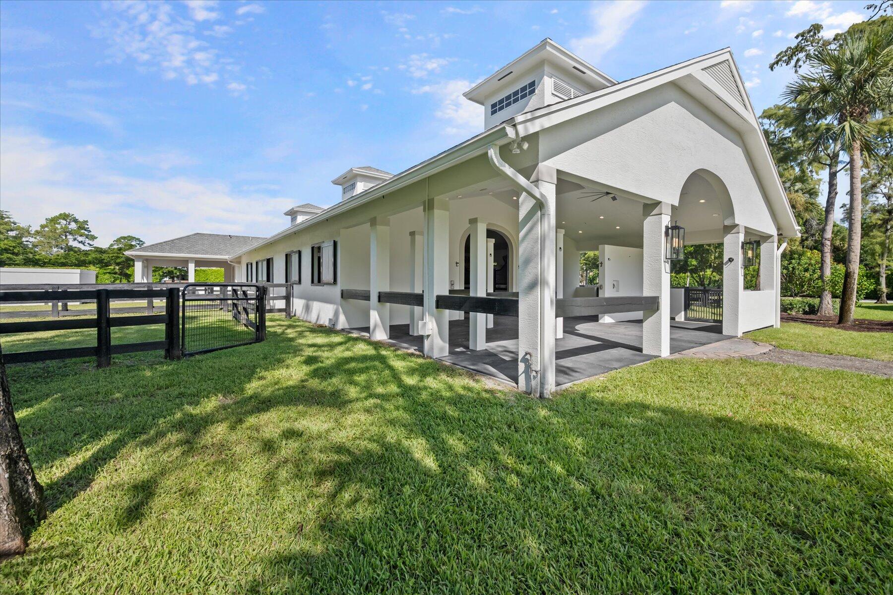 PADDOCK PARK 2 OF WELLINGTON - Residential