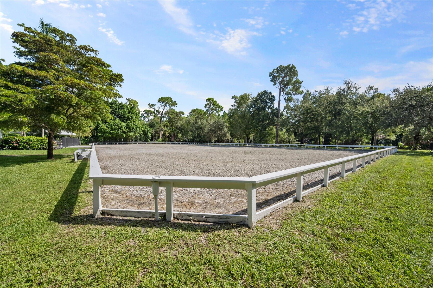 PADDOCK PARK 2 OF WELLINGTON - Residential