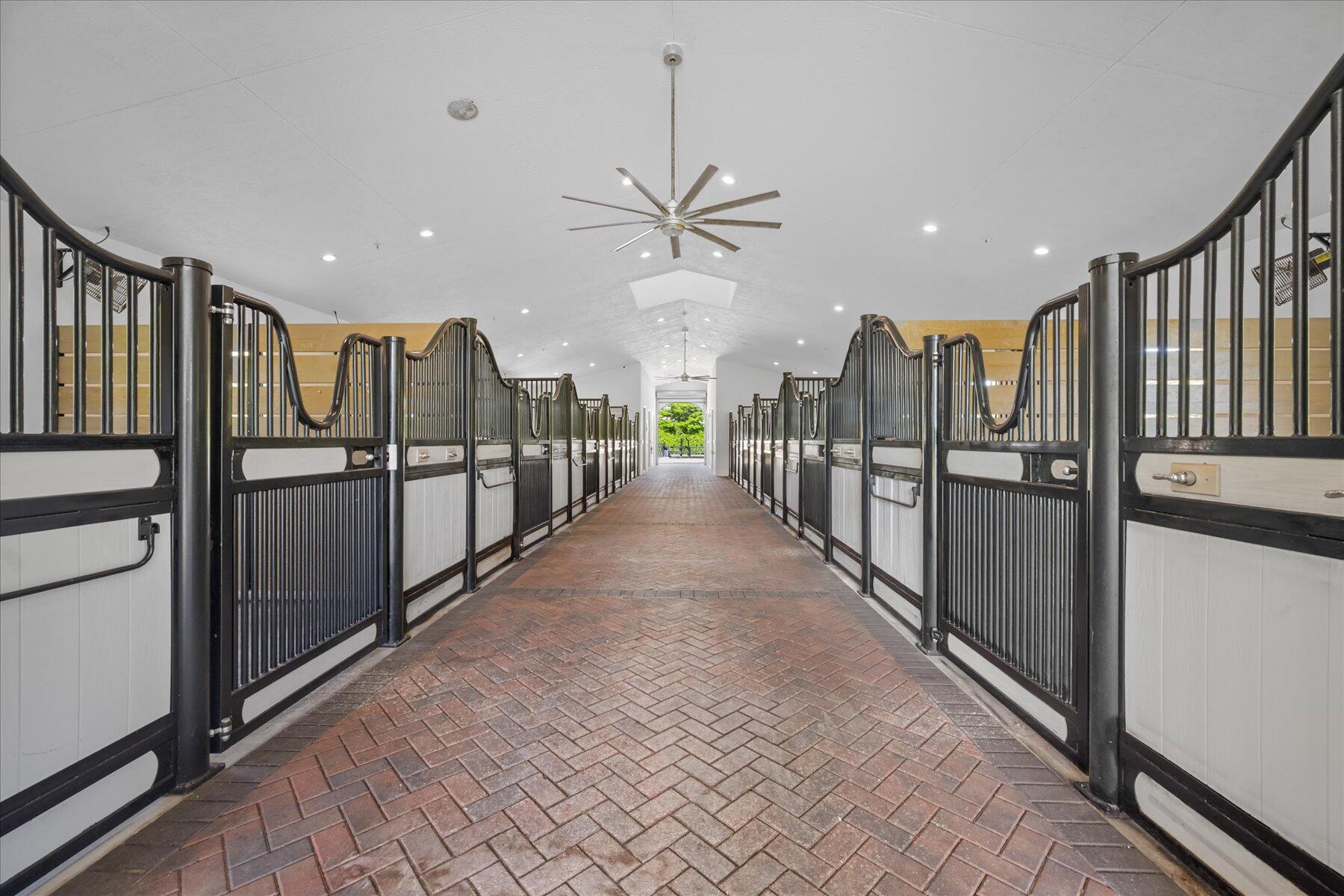 PADDOCK PARK 2 OF WELLINGTON - Residential