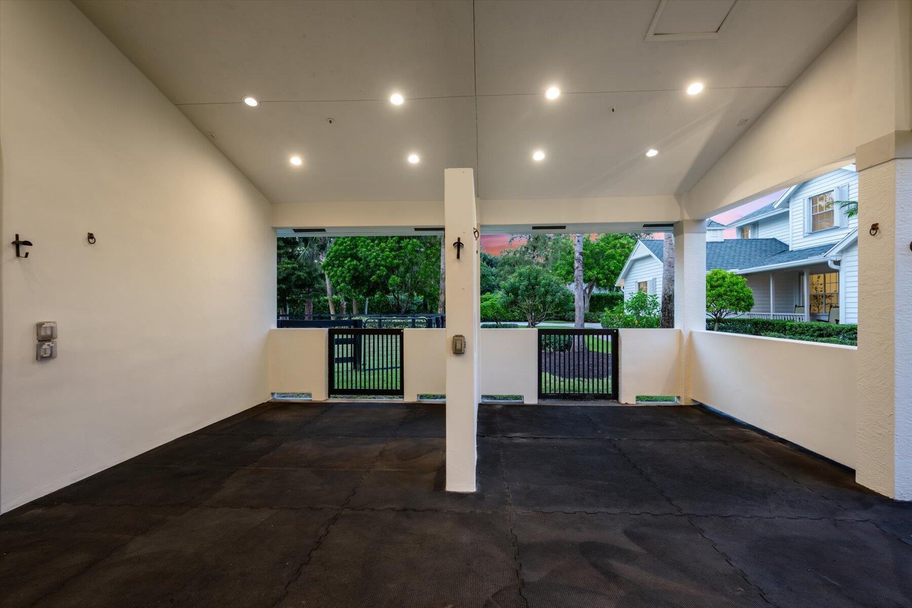 PADDOCK PARK 2 OF WELLINGTON - Residential