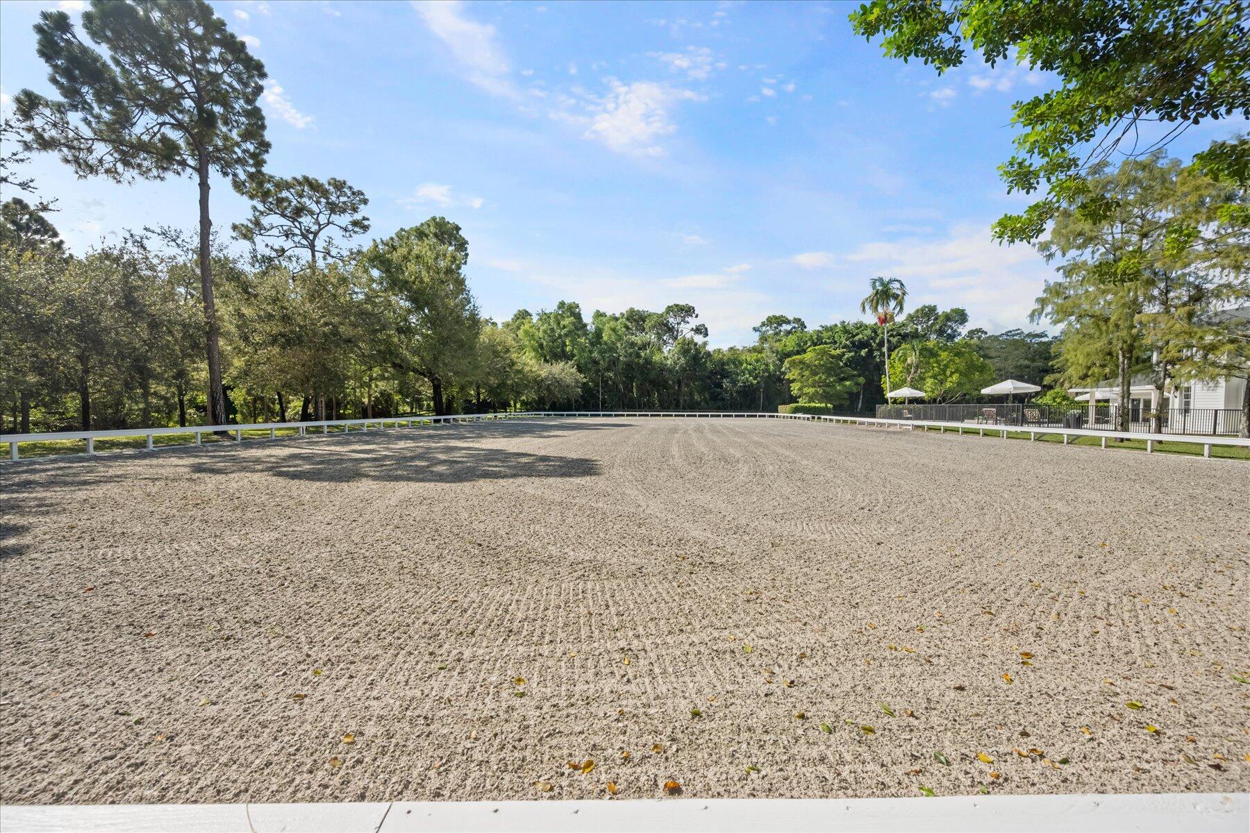 PADDOCK PARK 2 OF WELLINGTON - Residential