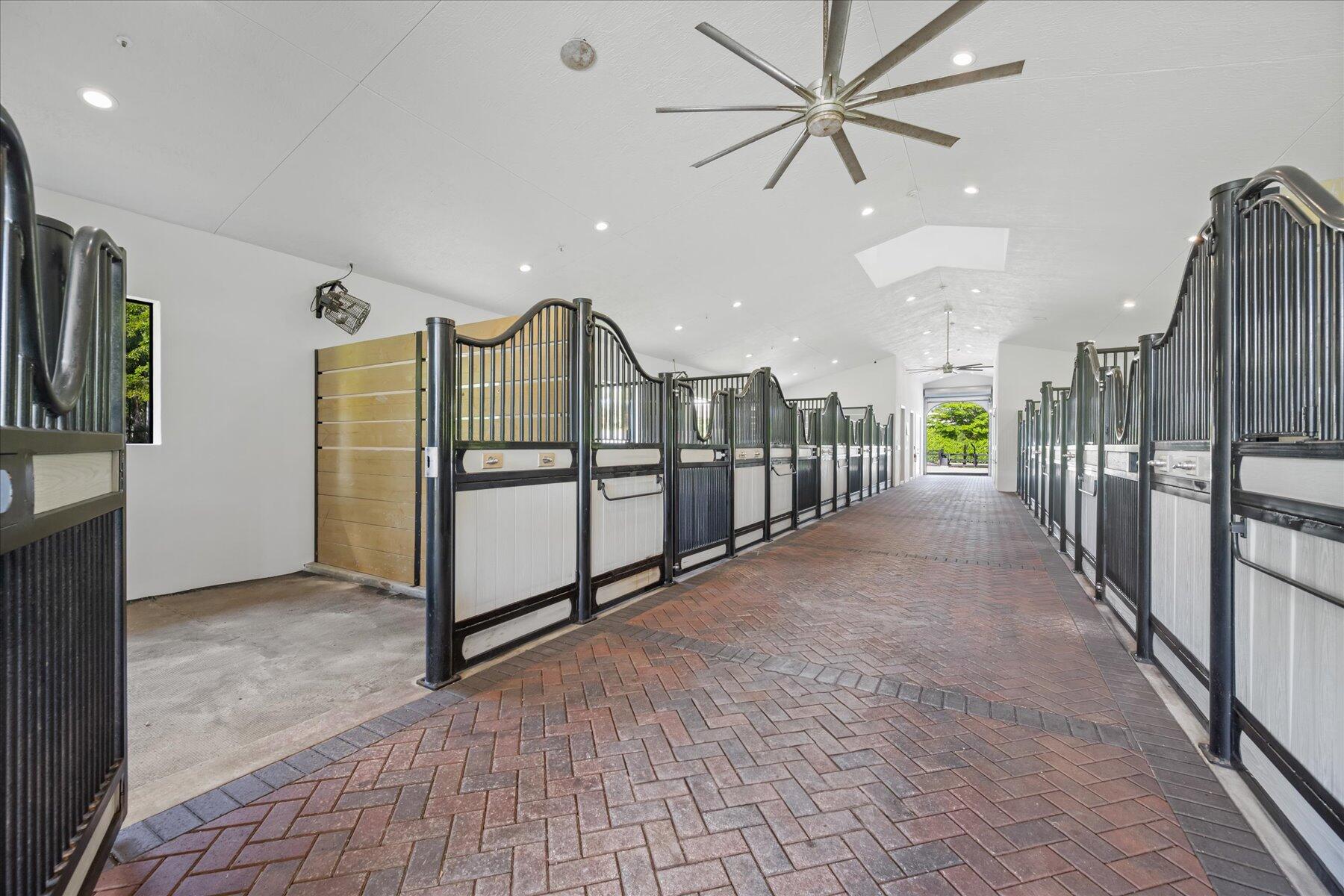 PADDOCK PARK 2 OF WELLINGTON - Residential