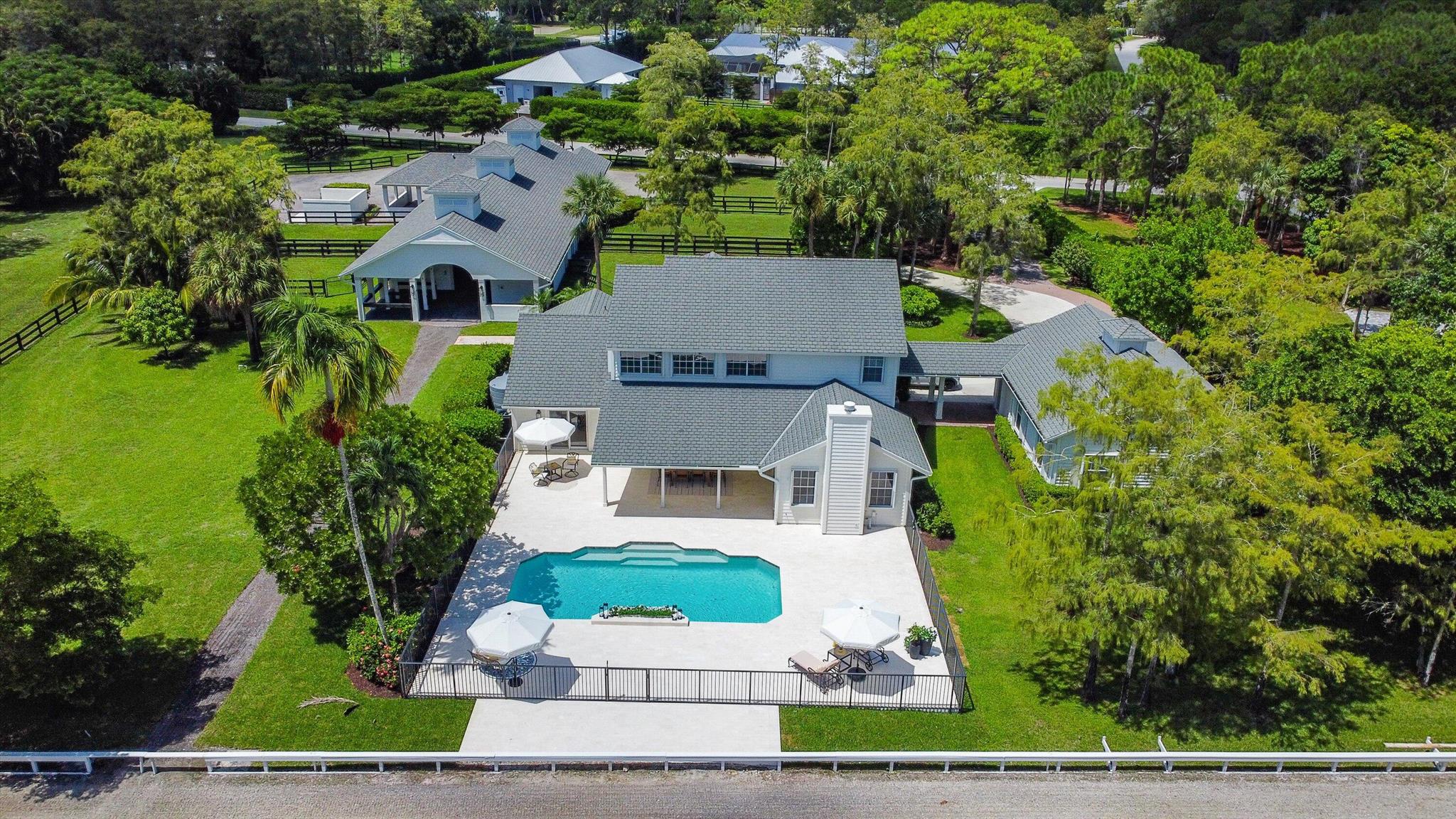 PADDOCK PARK 2 OF WELLING - Residential