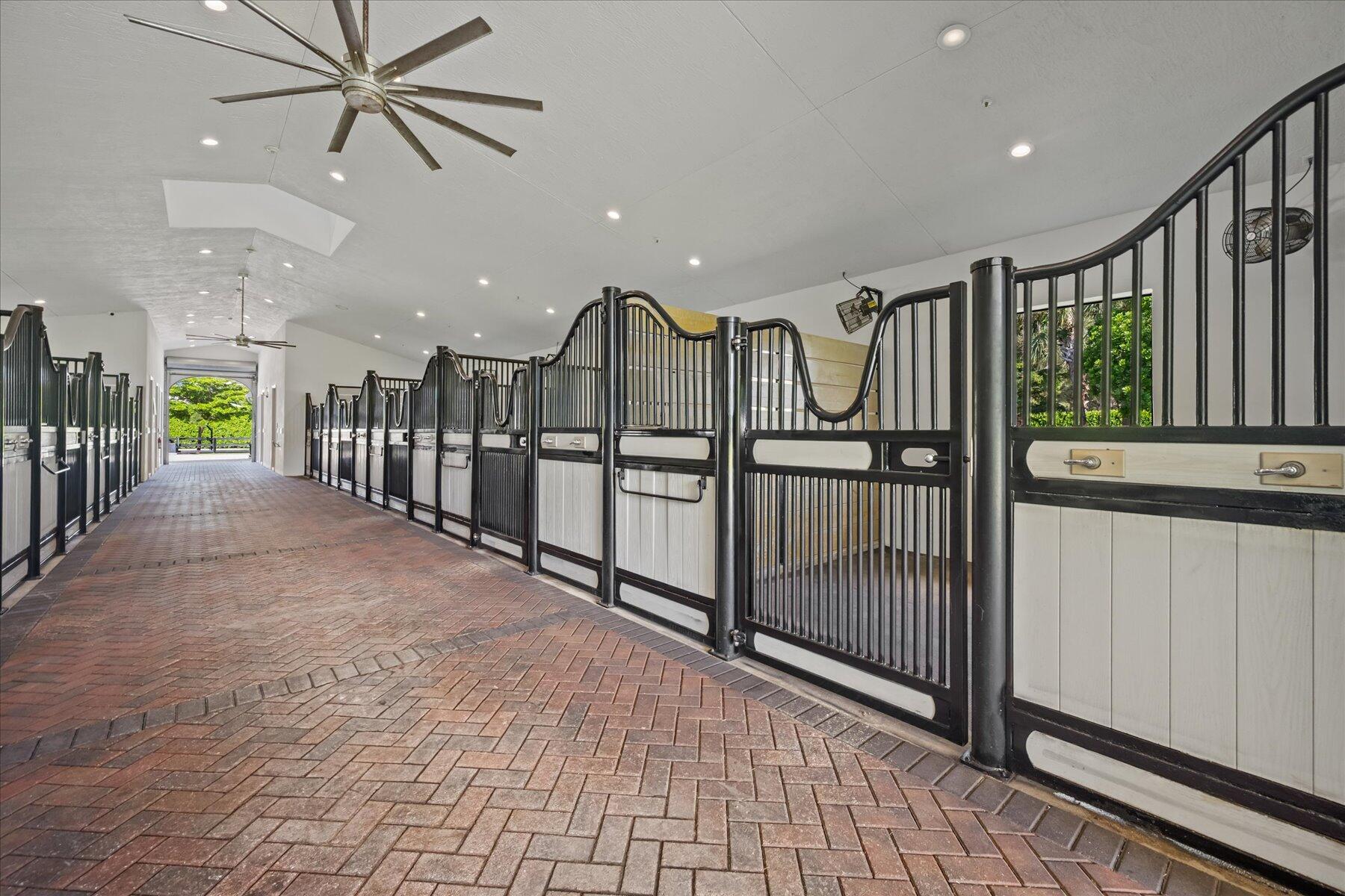 PADDOCK PARK 2 OF WELLINGTON - Residential