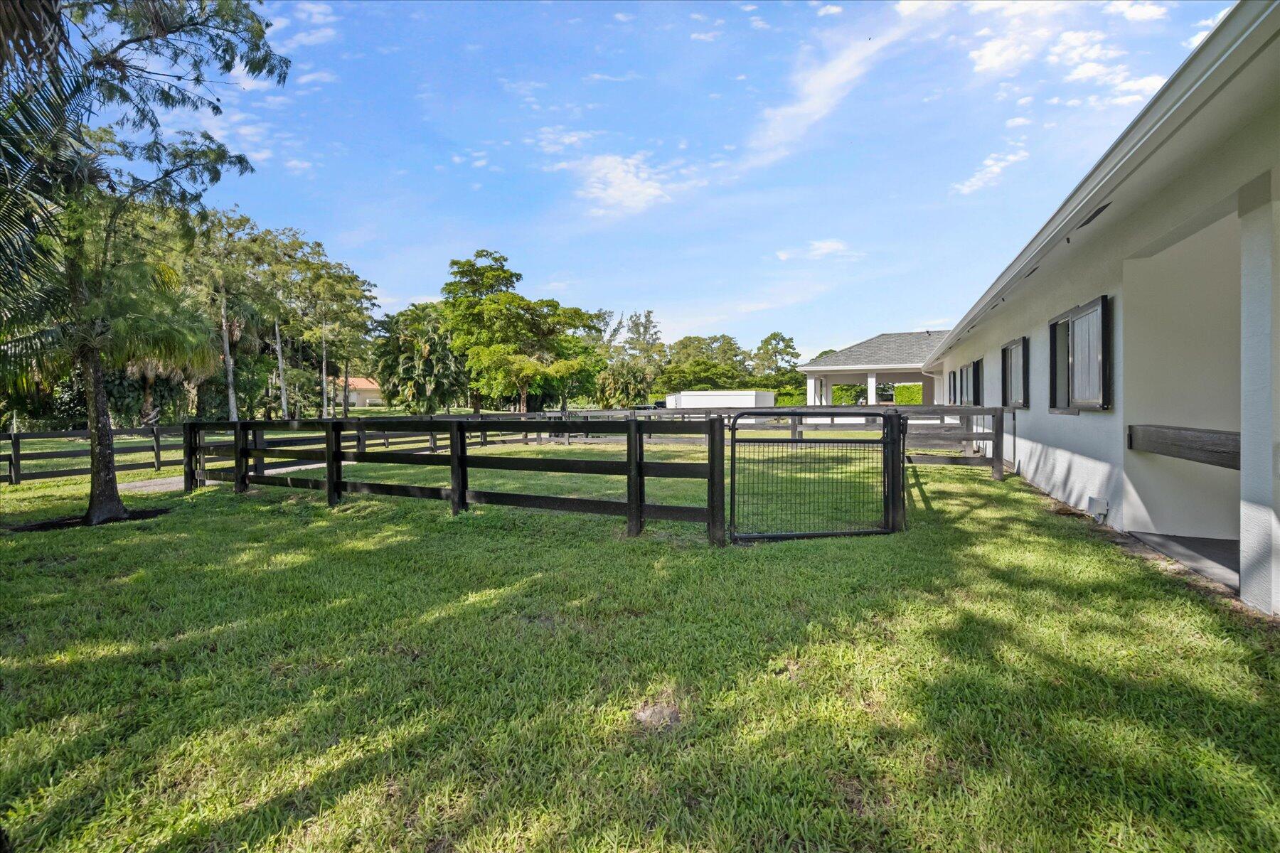 PADDOCK PARK 2 OF WELLINGTON - Residential