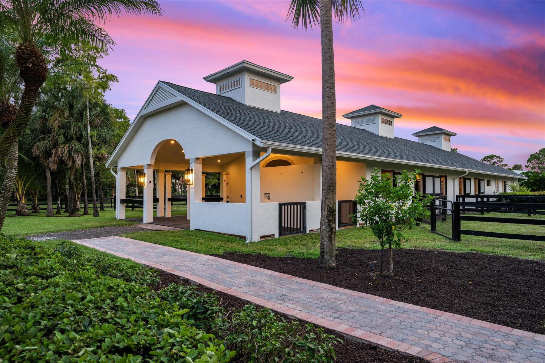 PADDOCK PARK 2 OF WELLINGTON - Residential