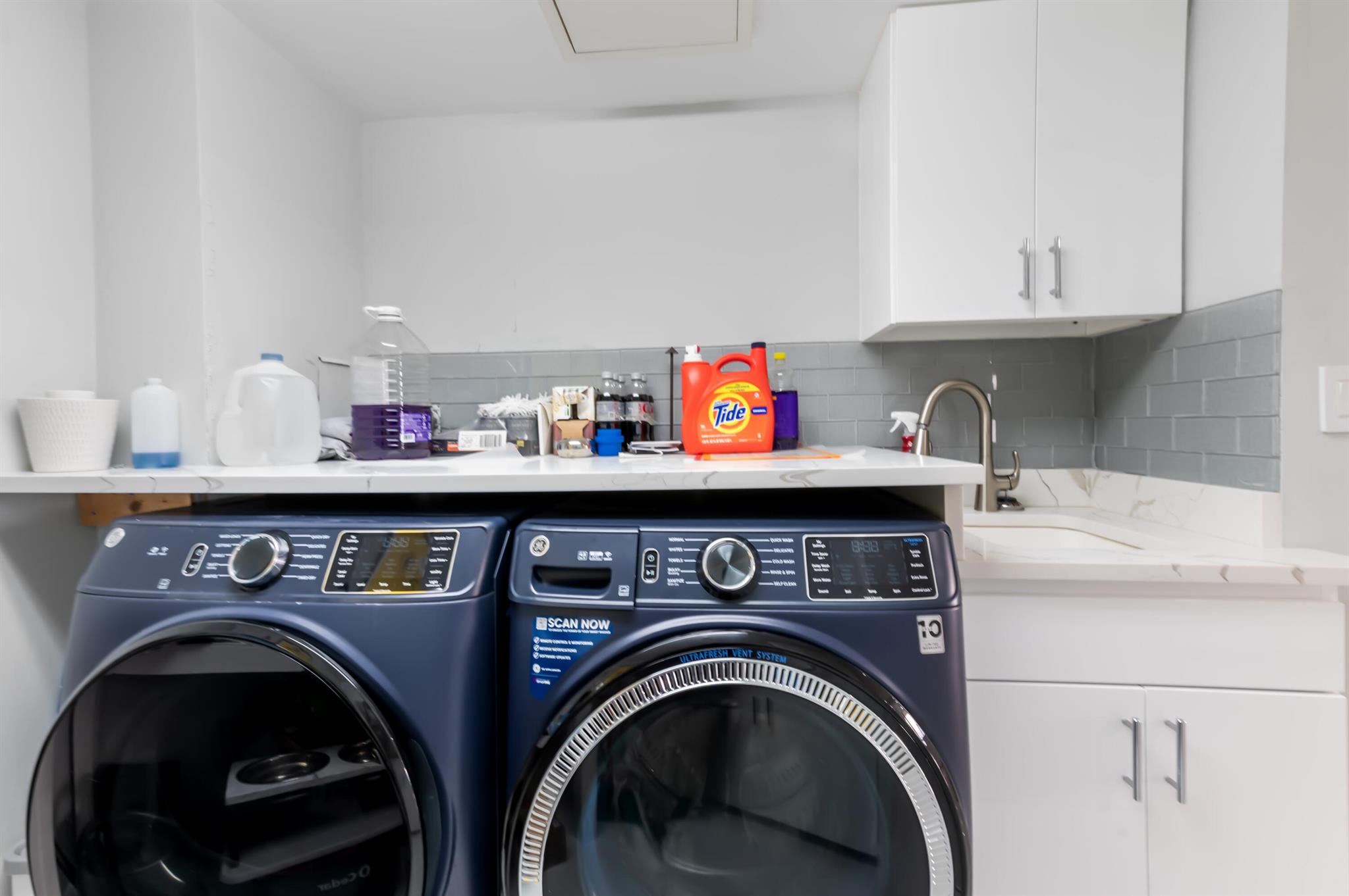 LANDS OF THE PRESIDENT/CO - Residential