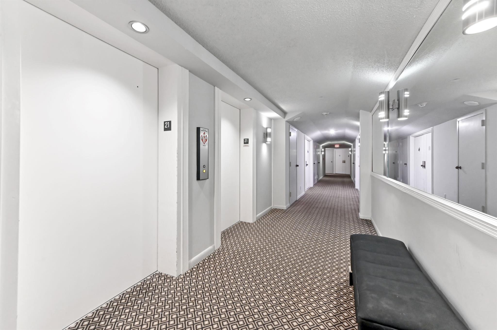 LANDS OF THE PRESIDENT/CO - Residential