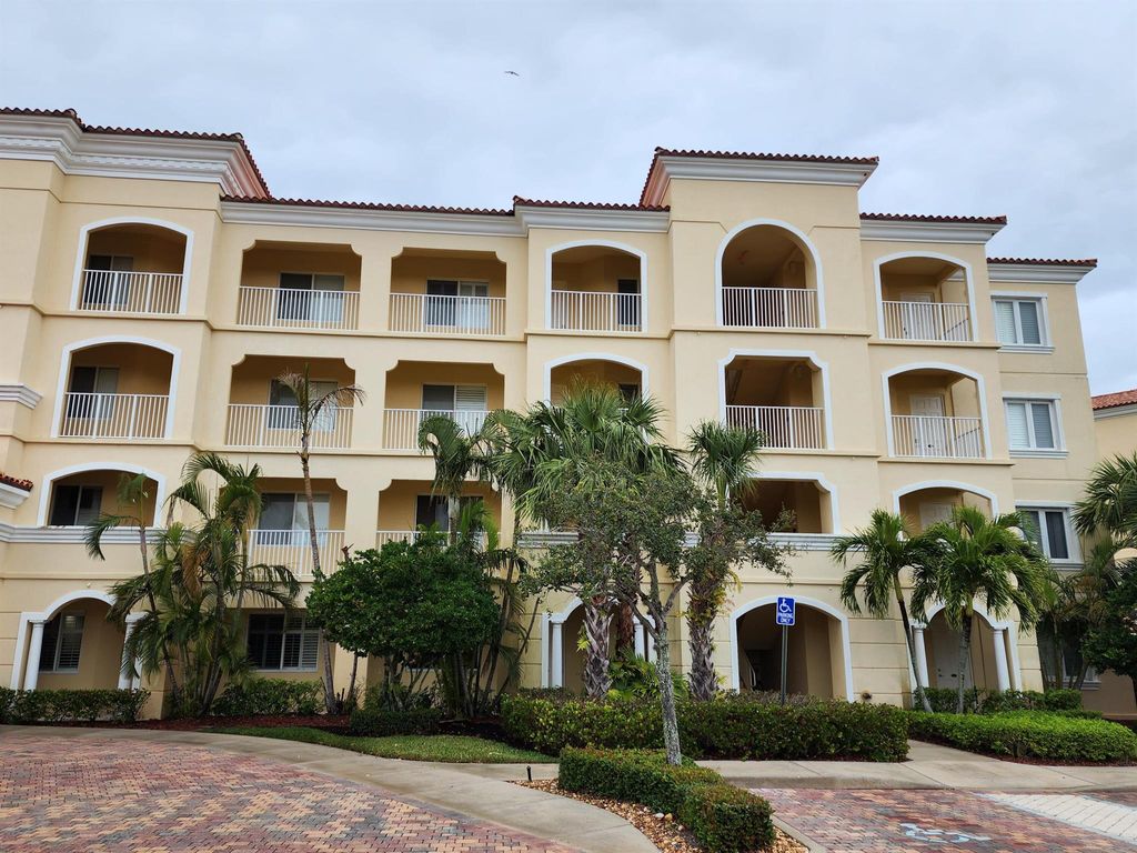 Photo of 35 Harbour Isle Drive #104, Fort Pierce, FL 34949 (MLS # R11085972)