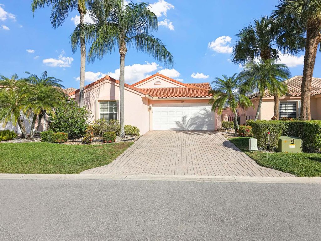 Photo of 5111 Pelican Cove Drive, Boynton Beach, FL 33437 (MLS # R11154344)