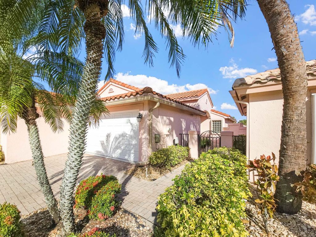Photo of 5111 Pelican Cove Drive, Boynton Beach, FL 33437 (MLS # R11154344)