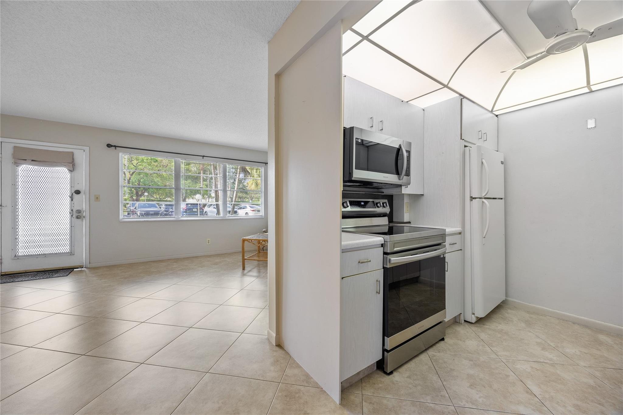 4701 Martinique Dr J1