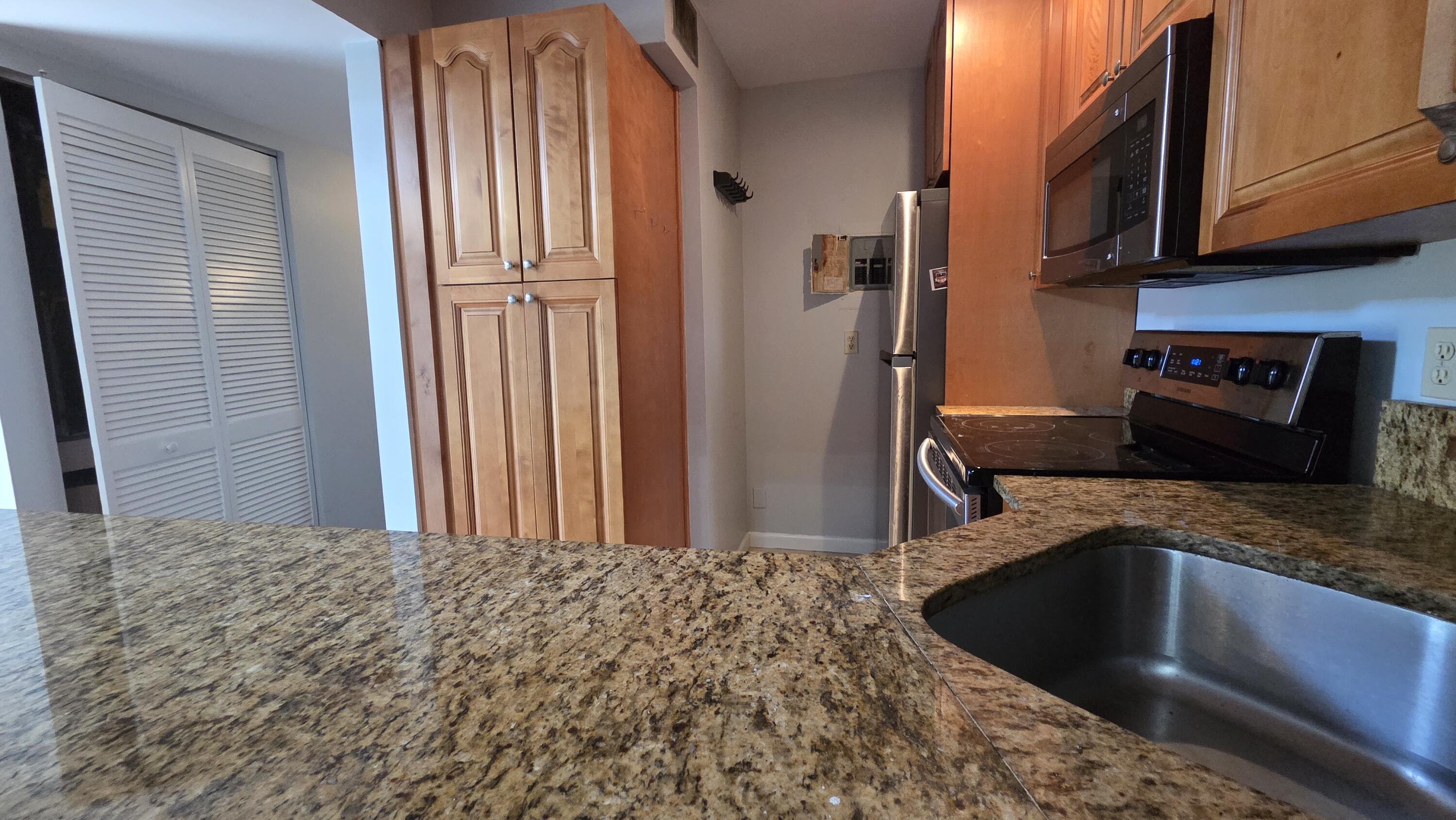 PALM CLUB VILLAGE I CONDO - Residential