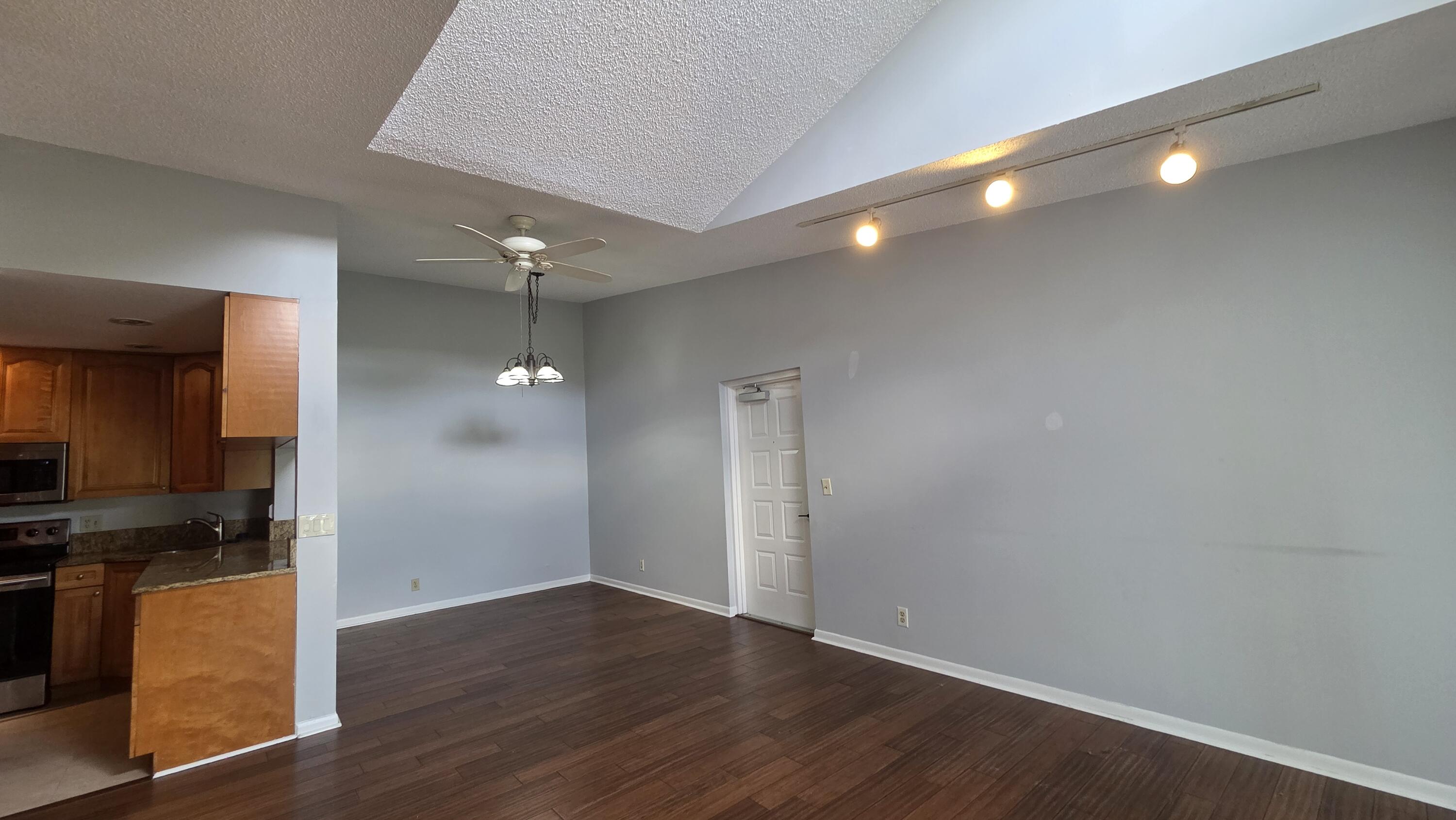 PALM CLUB VILLAGE I CONDO - Residential