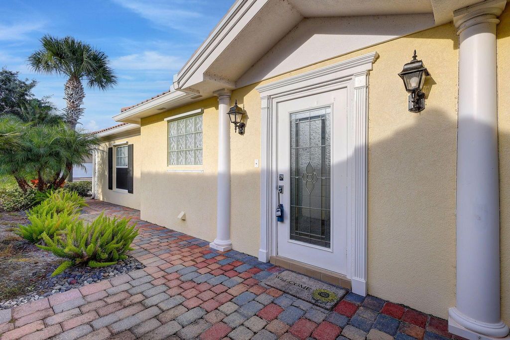 Photo of 11361 SW Pembroke Drive, Port Saint Lucie, FL 34987 (MLS # R11139929)