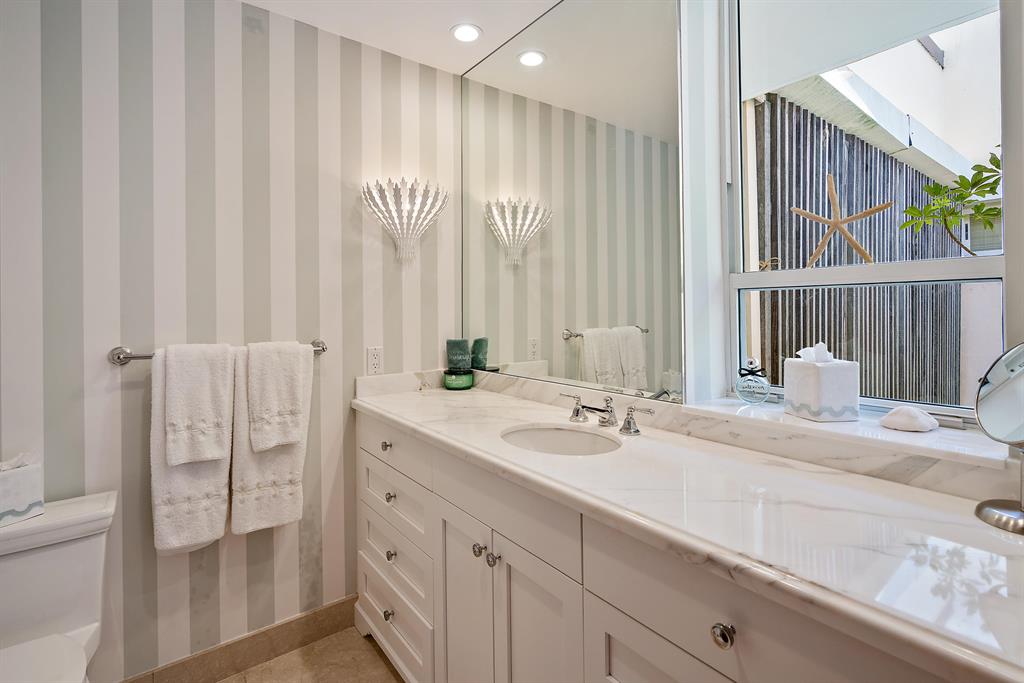 RESIDENCES AT SLOANS CURV - Residential