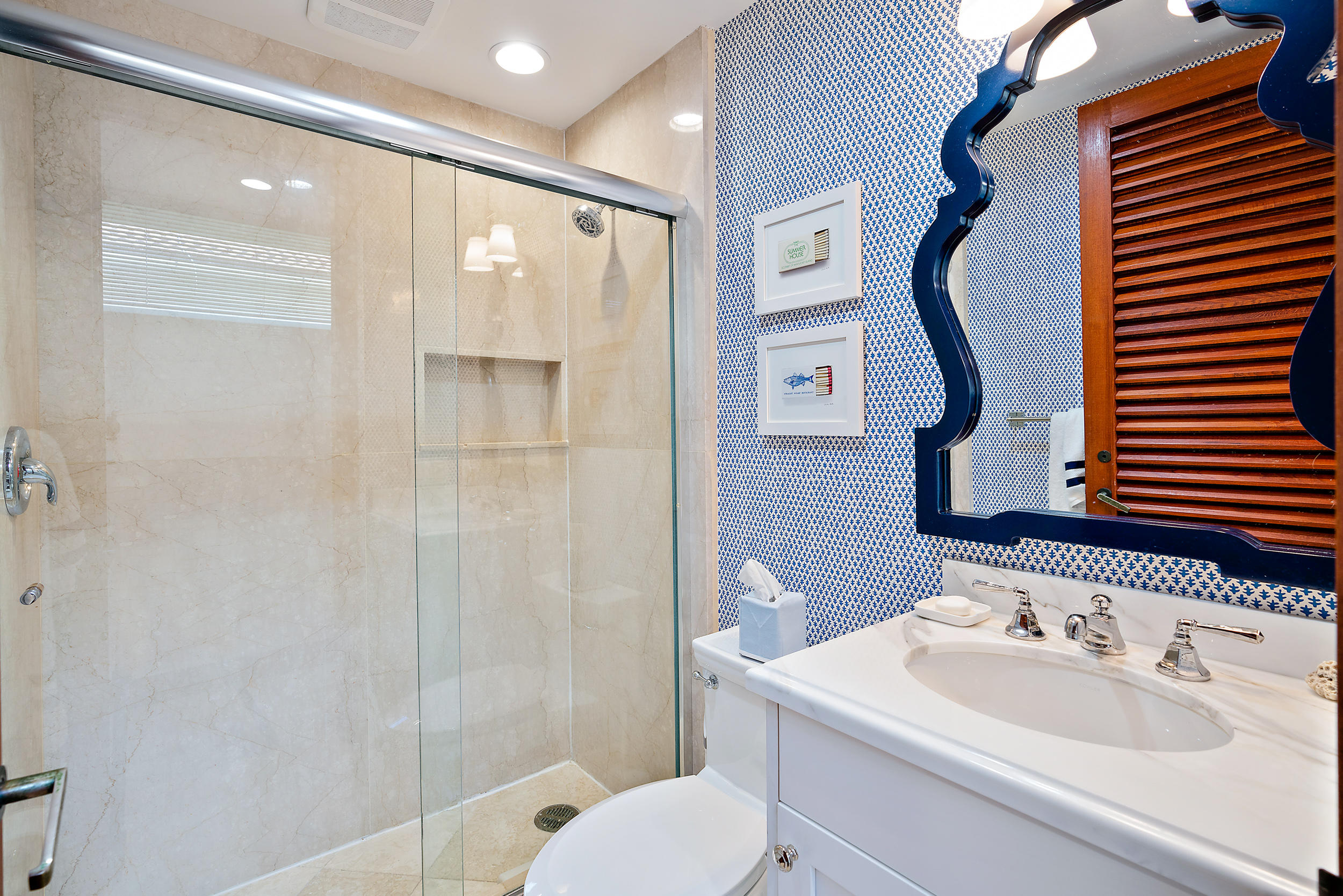 RESIDENCES AT SLOANS CURVE - Residential