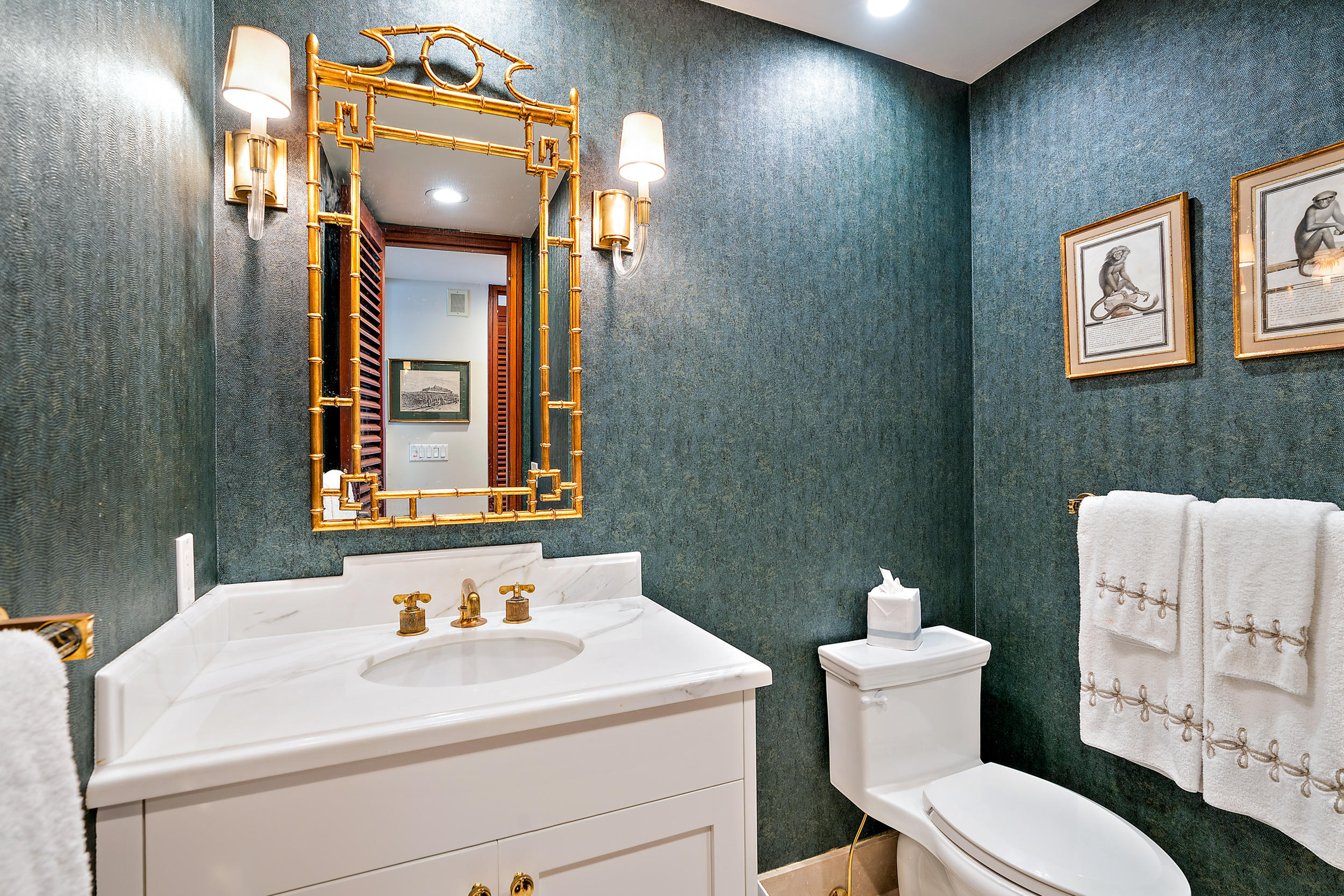 RESIDENCES AT SLOANS CURVE - Residential