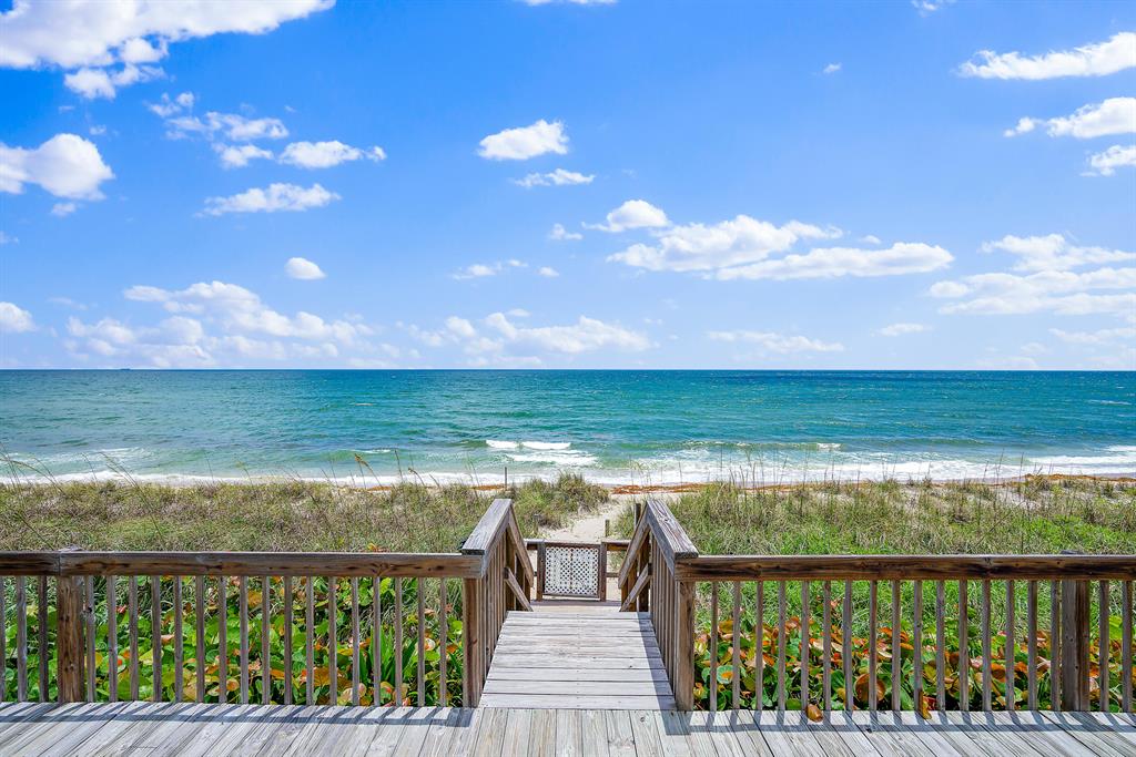 RESIDENCES AT SLOANS CURV - Residential