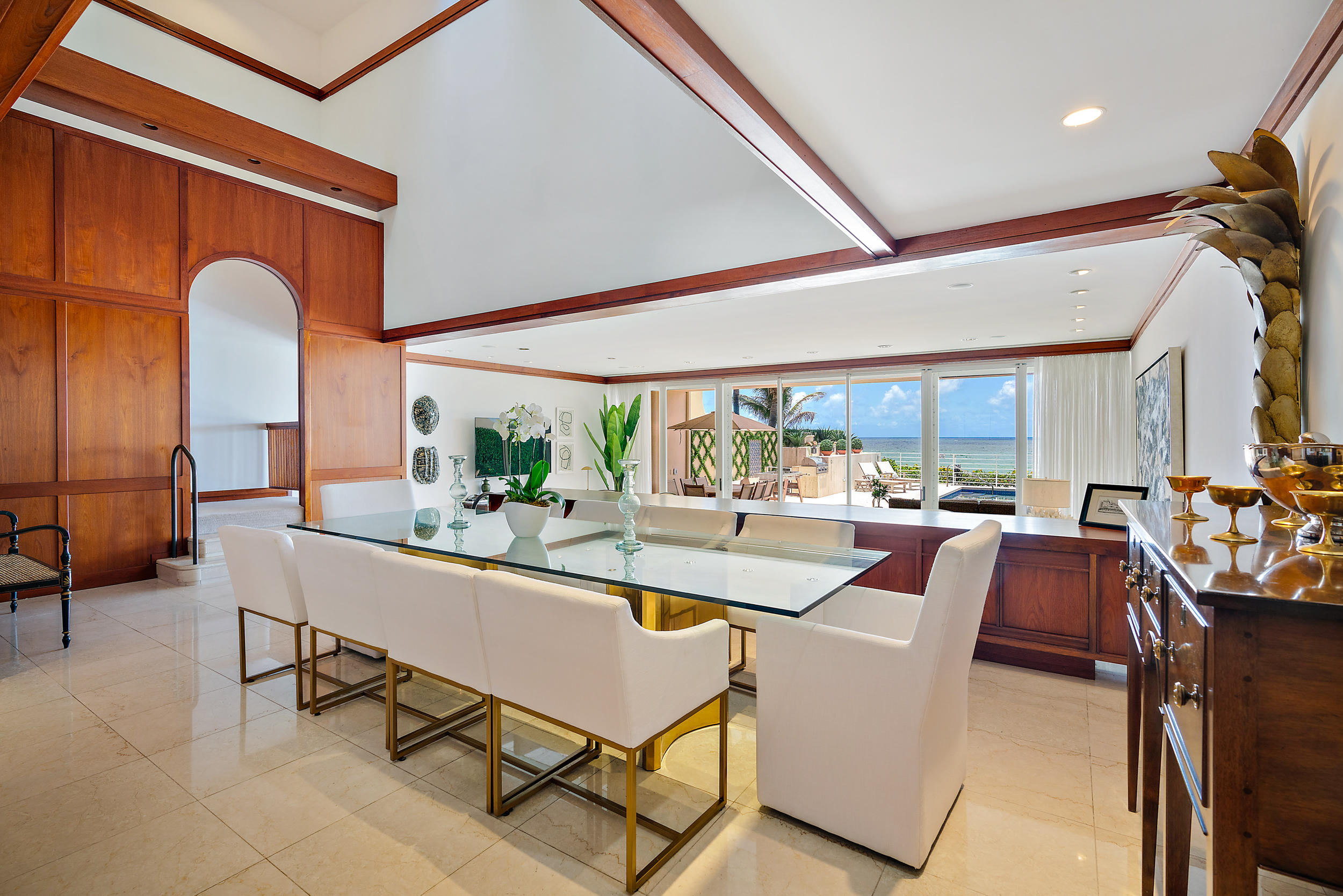 RESIDENCES AT SLOANS CURVE - Residential